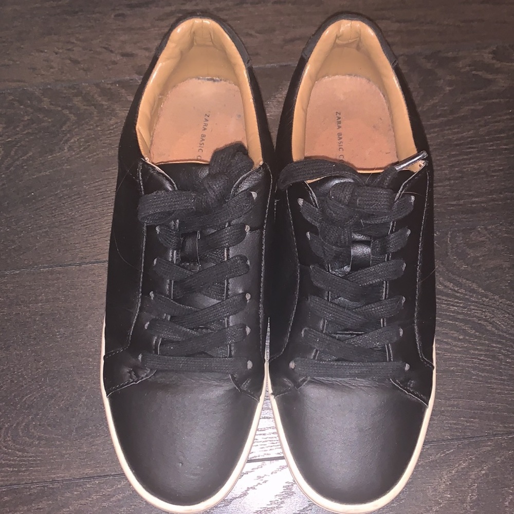 Black leather like sneaker​